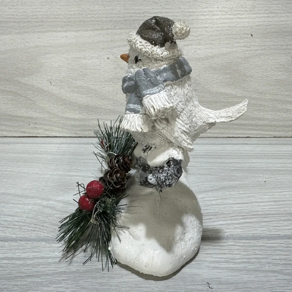 Light Up Resin Pair of Winter Birds Figurine‎ 6x6